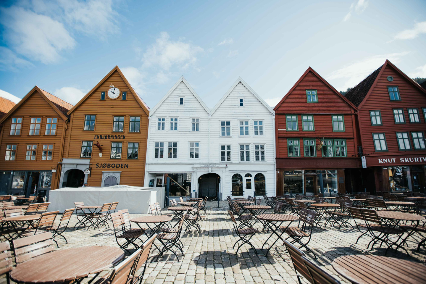 bryggen i bergen på sommeren