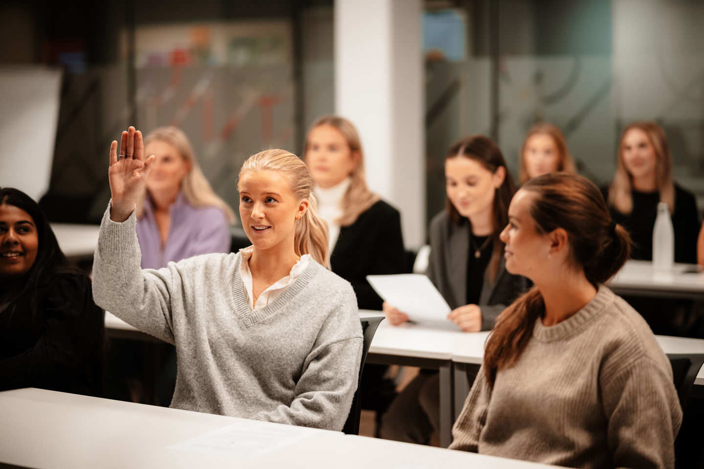 Studenter  i klasserom.