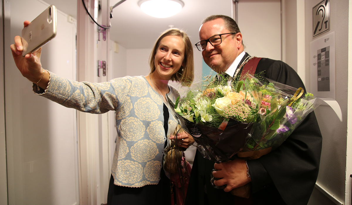 Forsknings- og høyere utdanningsminister Iselin Nybø, og Rektor Arne H. Krumsvik. Et bilde fra rektortiltredelsen i 2018.