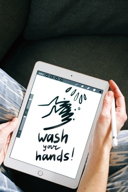 Tegning på iPad med teksten "Wash your hands!"