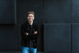 Bildelenke til kontaktside.